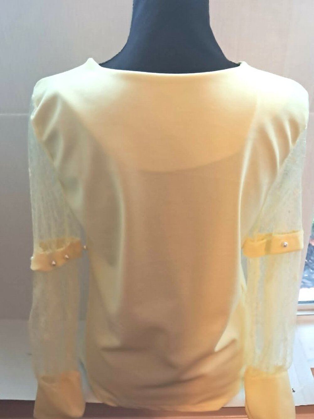 Yellow Lace Sleeve Blouse Pearl Cuff Detail Size M - Picture 3 of 8